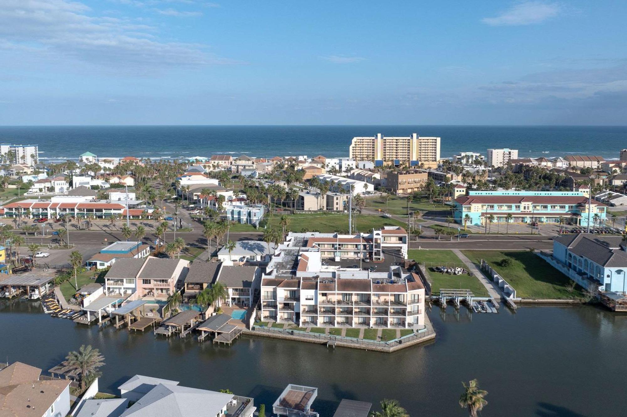 Windwater Hotel And Marina South Padre Island Exterior photo