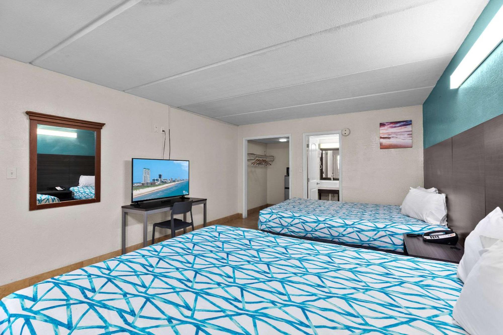 Windwater Hotel And Marina South Padre Island Exterior photo