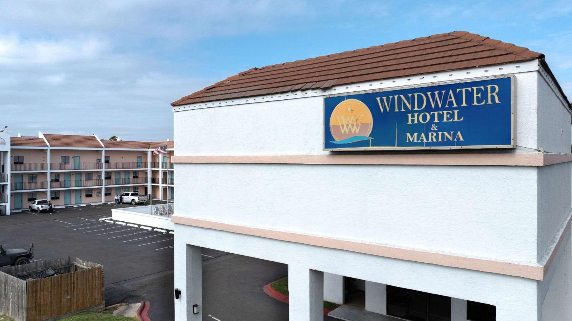 Windwater Hotel And Marina South Padre Island Exterior photo