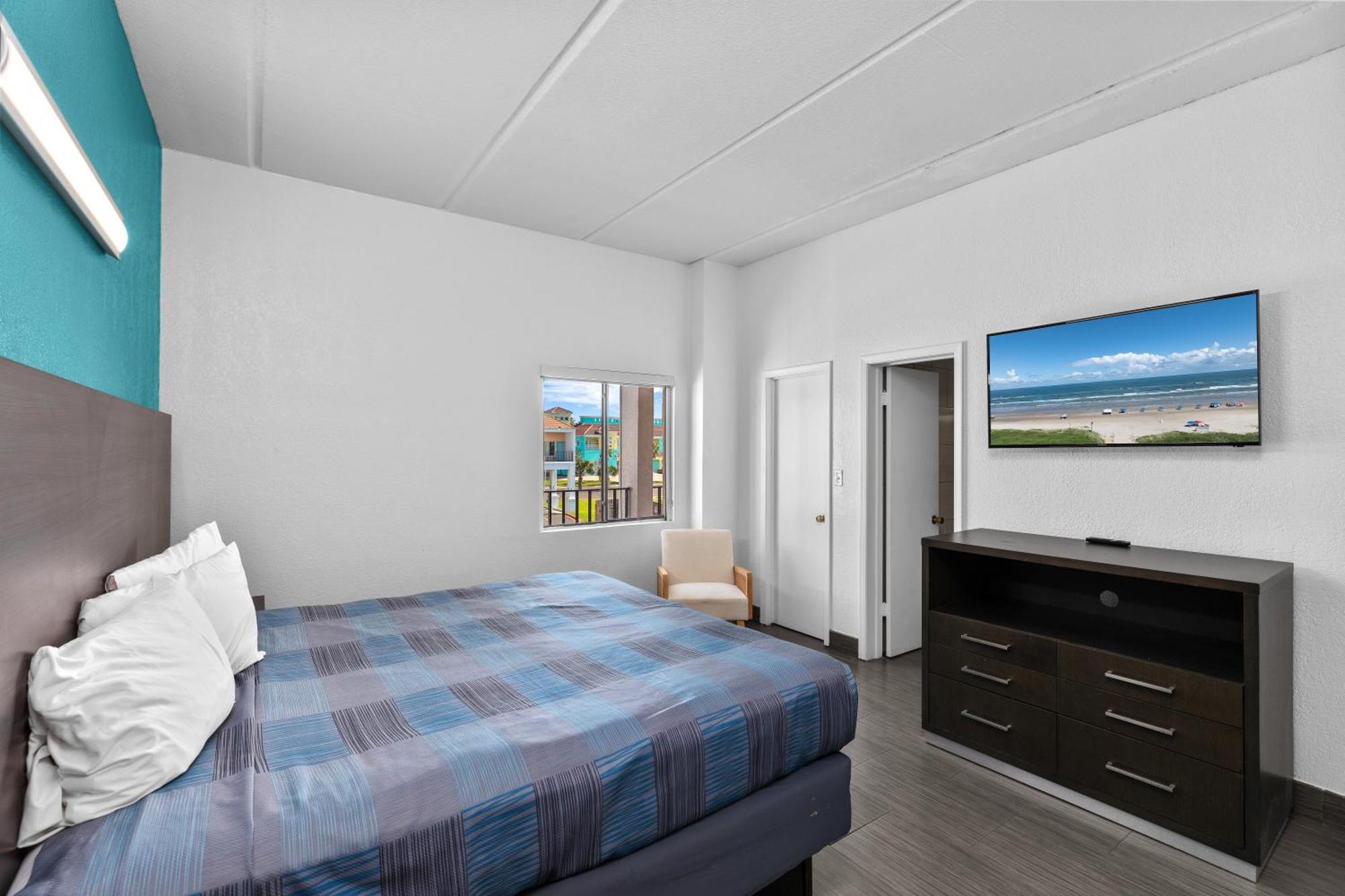 Windwater Hotel And Marina South Padre Island Room photo