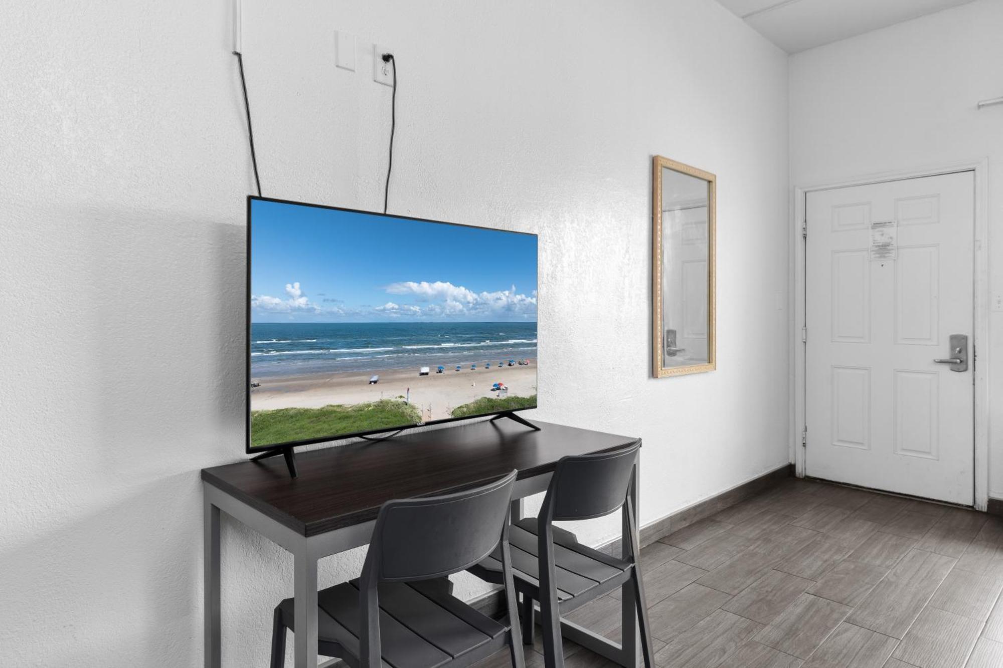 Windwater Hotel And Marina South Padre Island Room photo