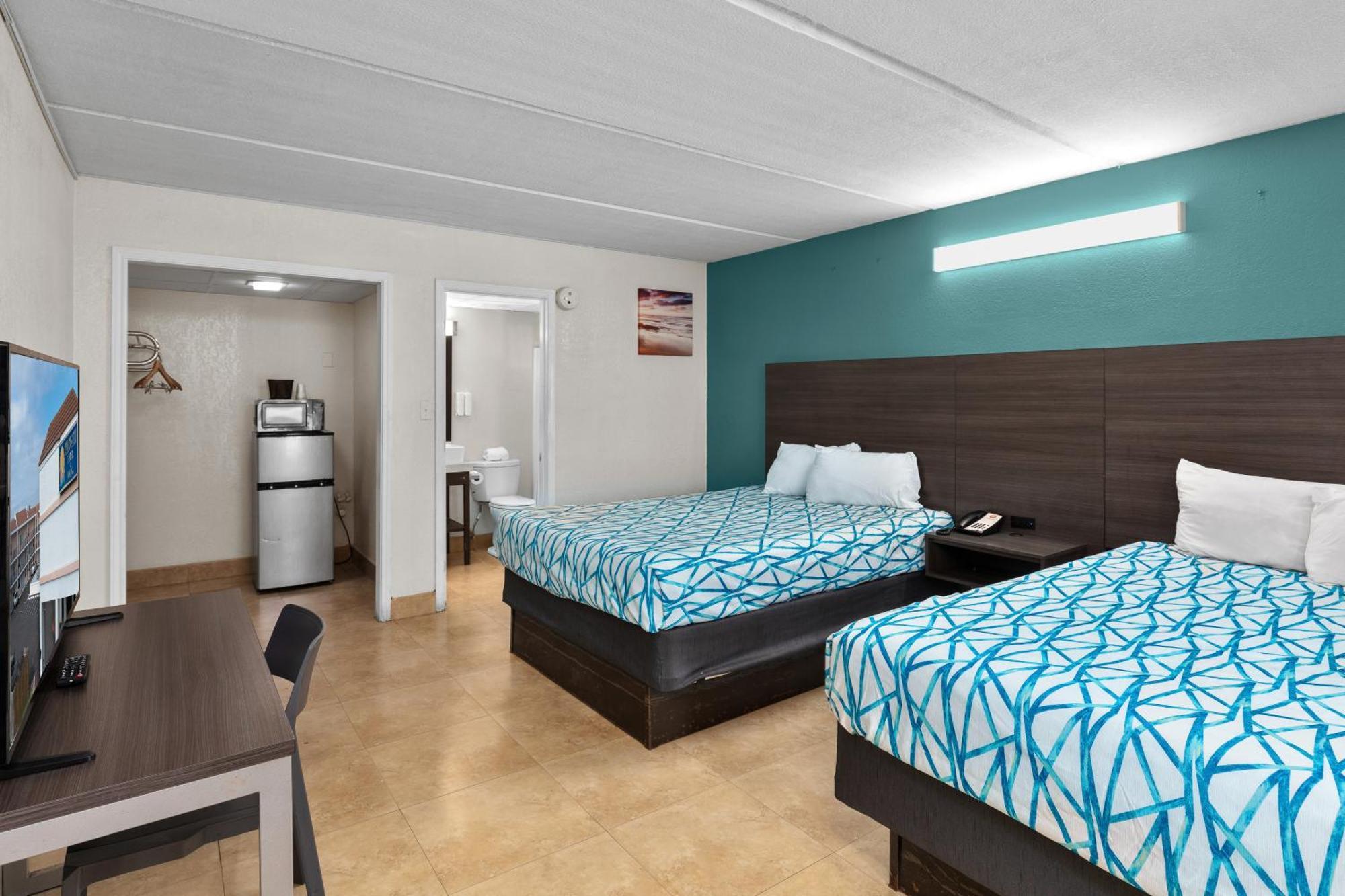 Windwater Hotel And Marina South Padre Island Room photo