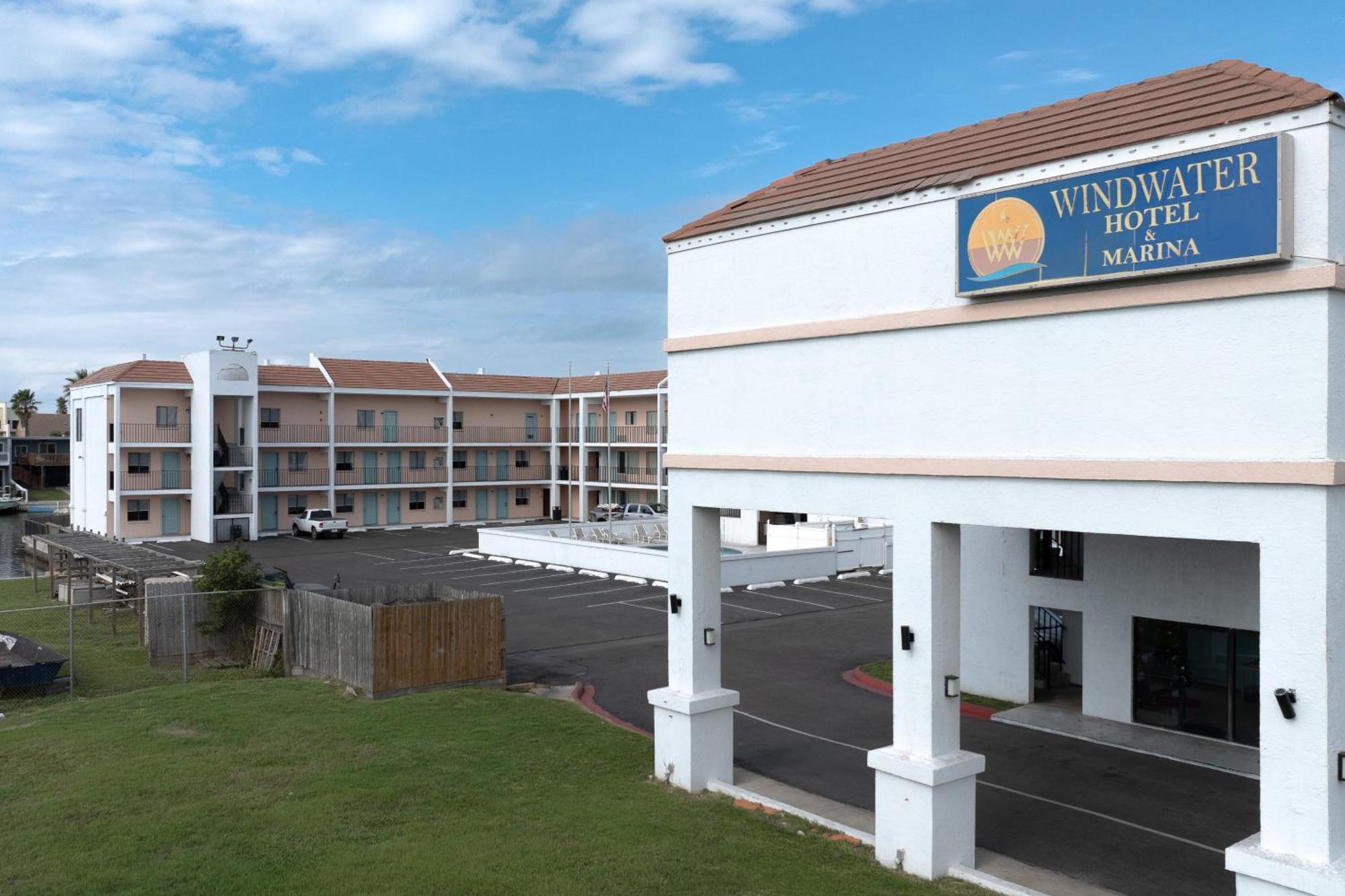 Windwater Hotel And Marina South Padre Island Exterior photo