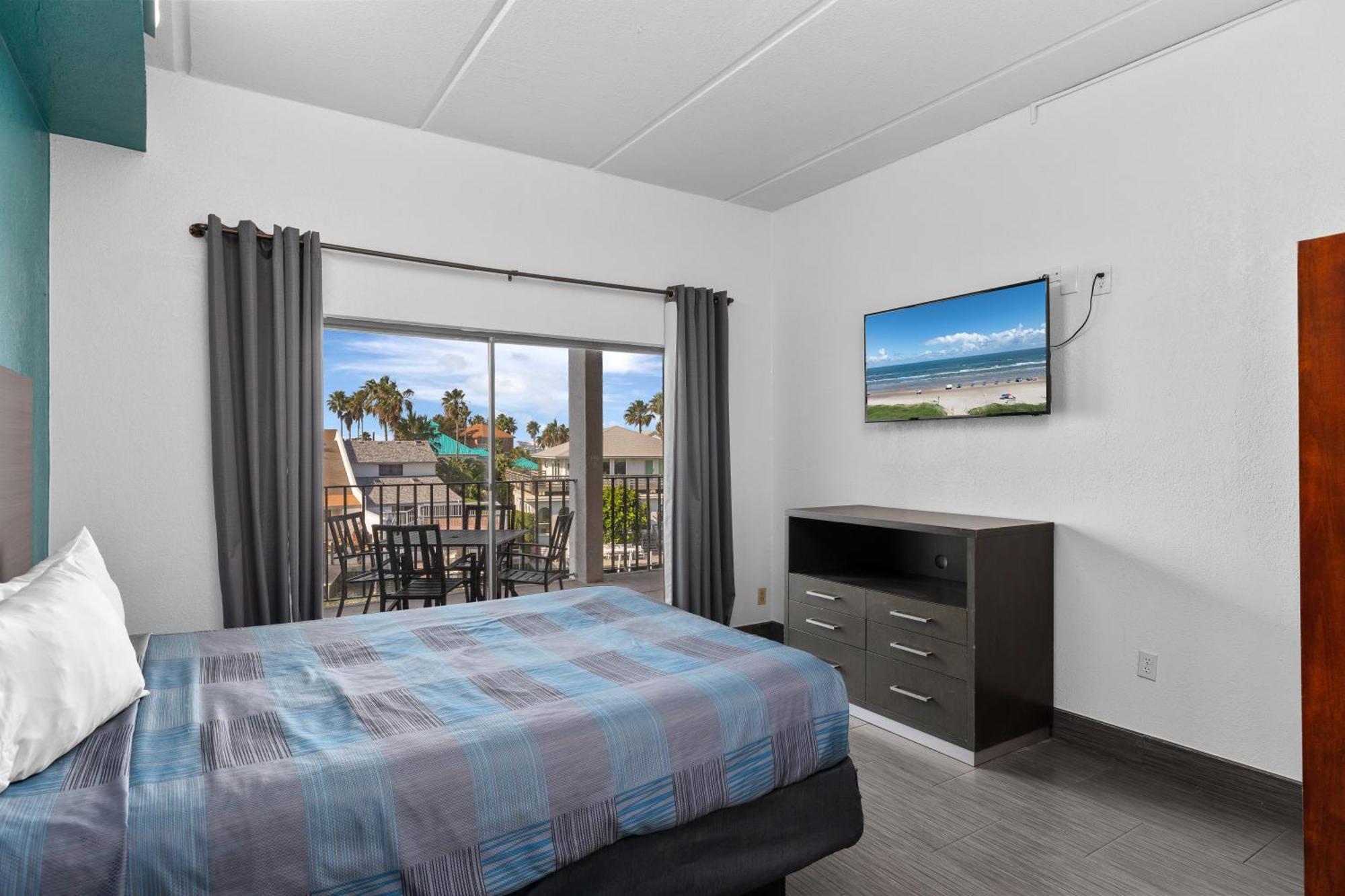 Windwater Hotel And Marina South Padre Island Room photo